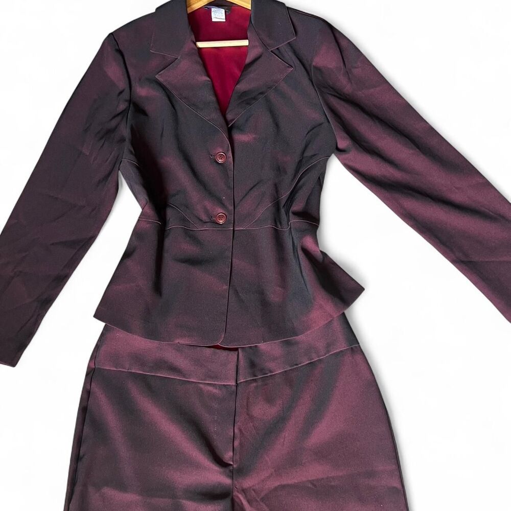 Rare Vintage 99’ Color Shifting Burgundy &Black long sleeve blazer&Matching Pant
